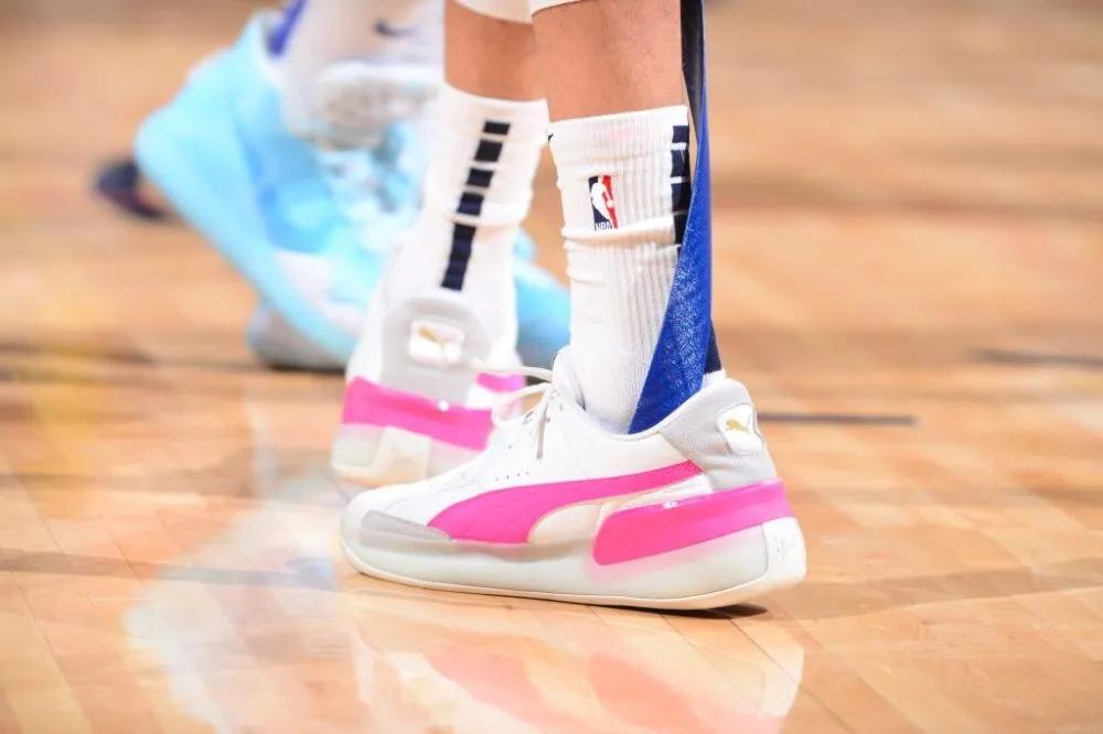 掘金勇士季后赛上脚球鞋,nba球星上脚球鞋22-23