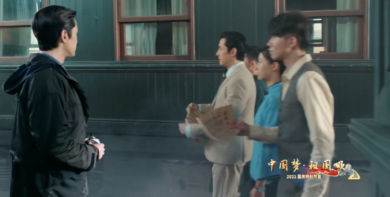 央视国庆晚会胡歌完整版 (央视国庆晚会胡歌一人分饰五角)