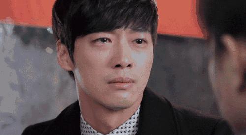 牵女生的小技巧,如何牵到女生的手不尴尬