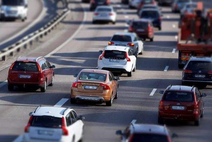 丰田皇冠2006款能过年检么,20多年的老皇冠车