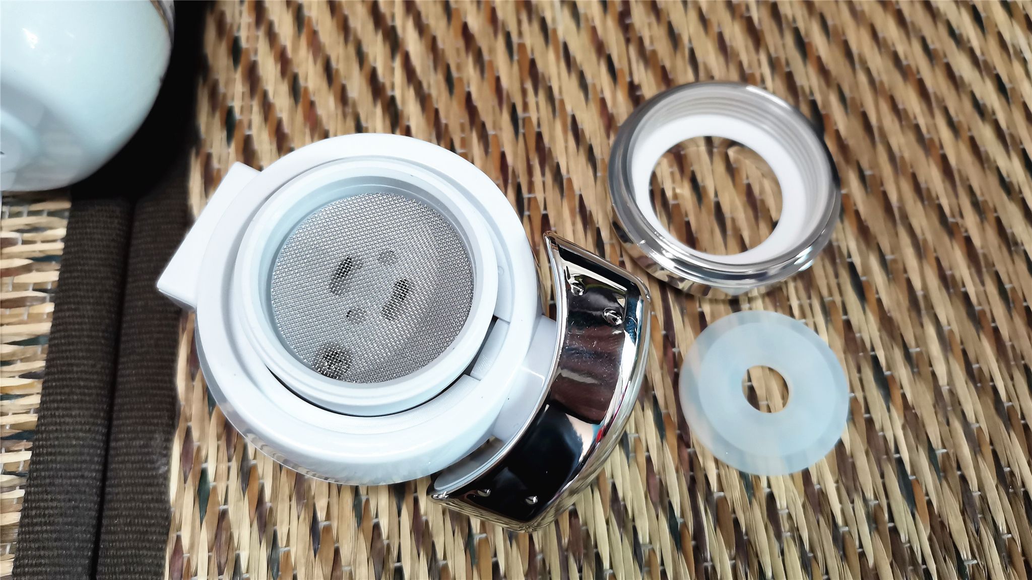 九阳厨下式净水机,九阳水龙头净水器如何净水