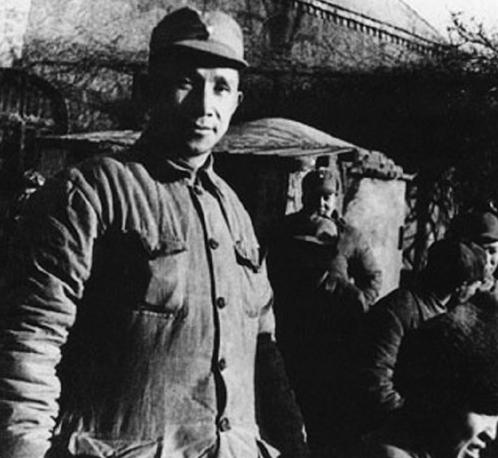 没有陈毅的“坐镇”，粟裕就指挥不动华野的那些老资格吗？