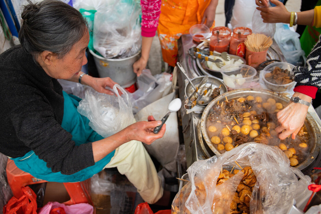 广州最火爆的街头小吃一条街,广州十大名小吃西关名点