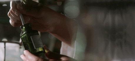 澳洲茶树精油洗发水去头屑,头发一摸全是油