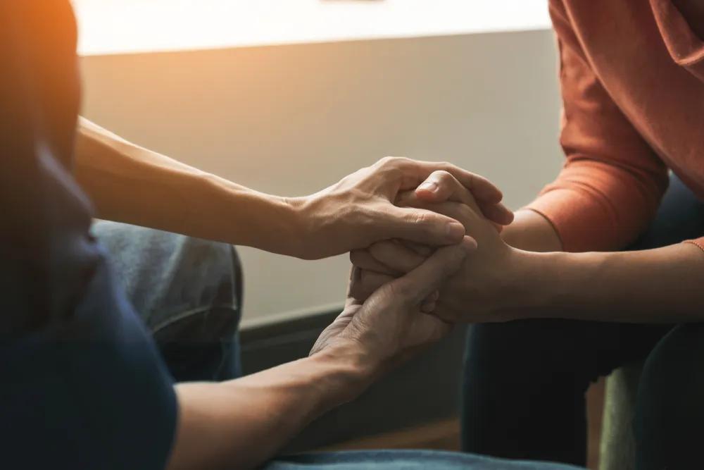 从抑郁到康复我走过的五个阶段,从抑郁症陪伴者到患者