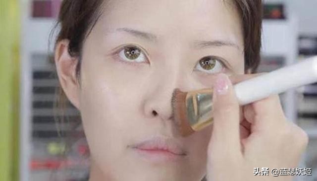 戴眼镜双眼无神怎么恢复,女生长期戴眼镜