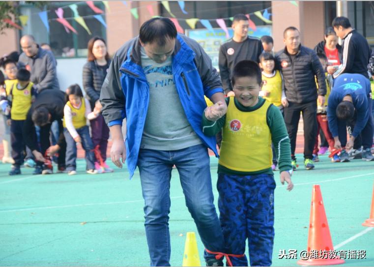 亲子足球乐融融,亲子足球表演视频