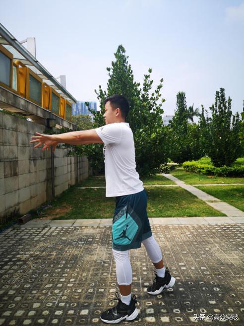 中考体育项目居家锻炼指南⑥|动图+分析，手把手教篮球练习技巧