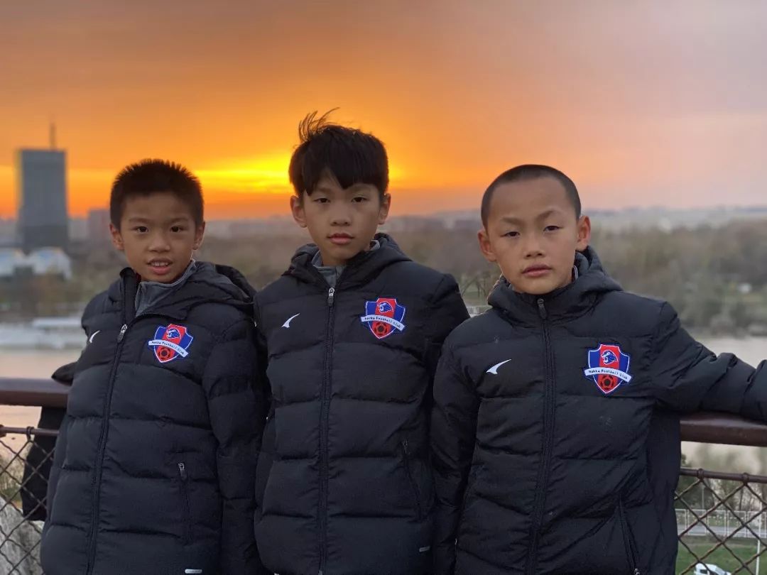 梅州客家队踢亚冠,梅州客家出征视频