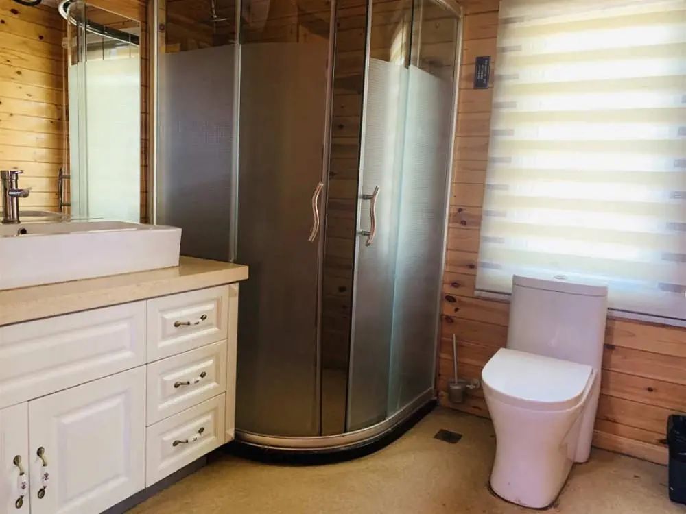 原价894元限量特惠298！木屋大床房*1＋千朝水世界门票*2...