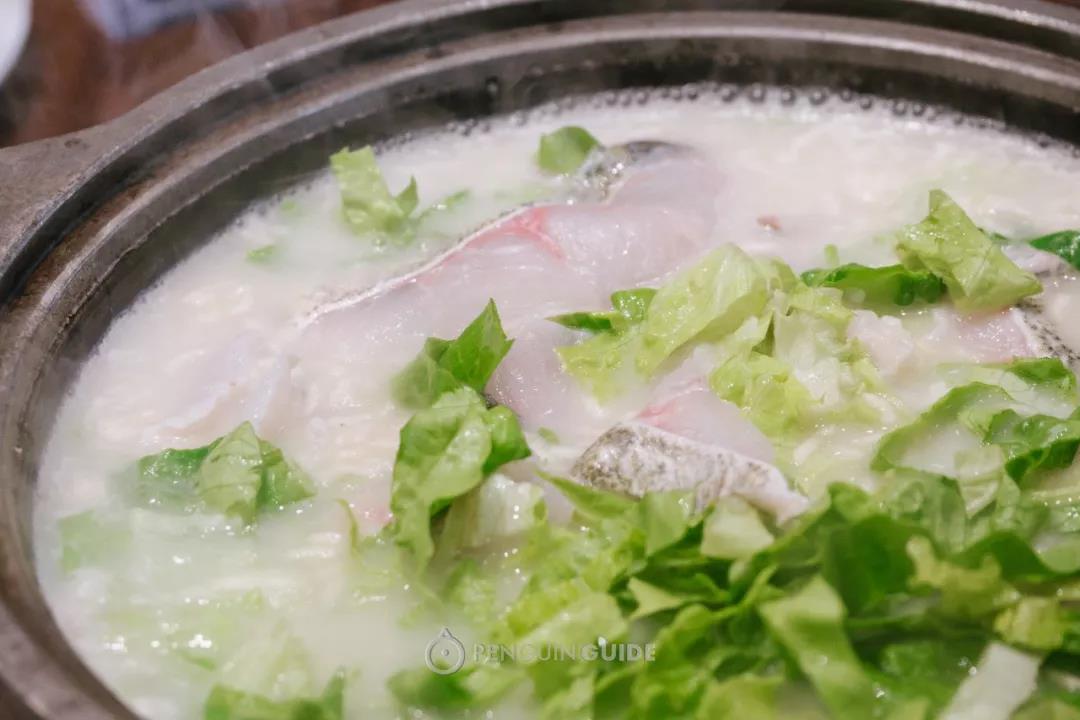 湖州高铁站离市区远不远,湖州高铁站有什么吃的