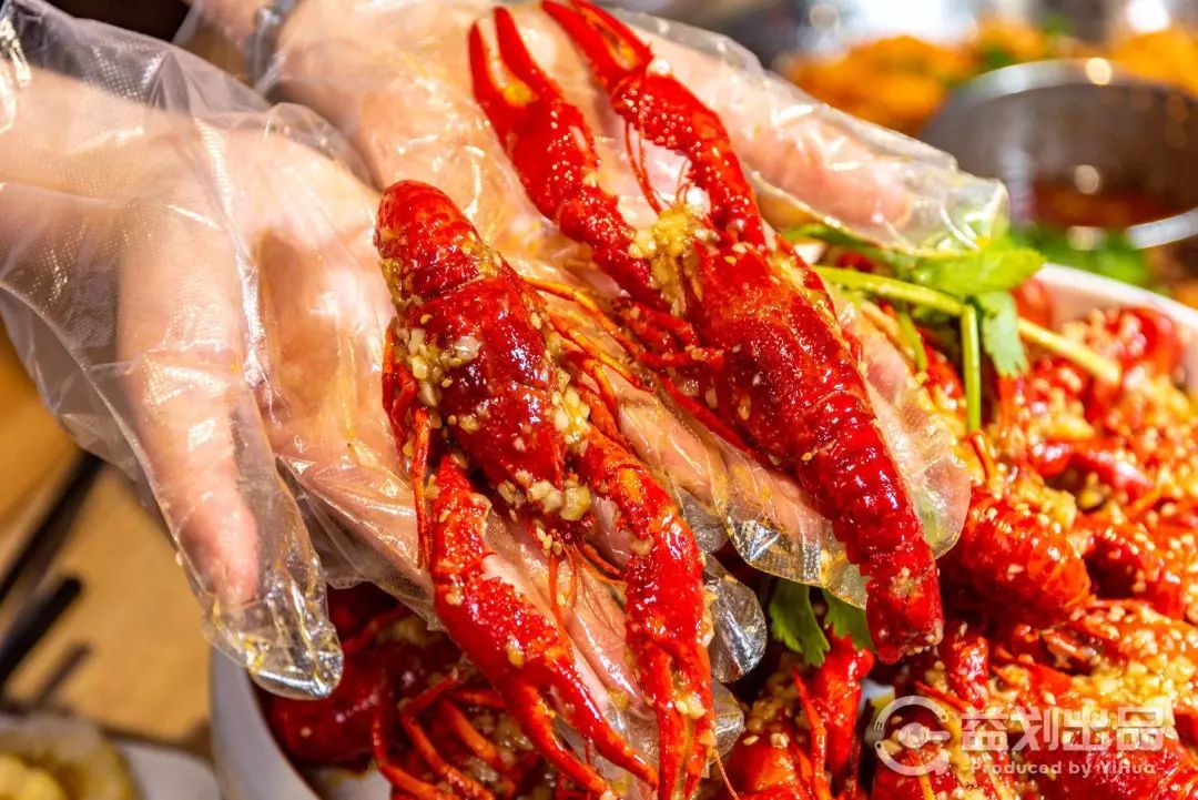 大连这家店两人一锅吃到撑,吃完虾还能涮火锅!这是什么操作?