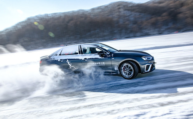 冰面爬坡a4,奥迪a4l四驱加速比赛