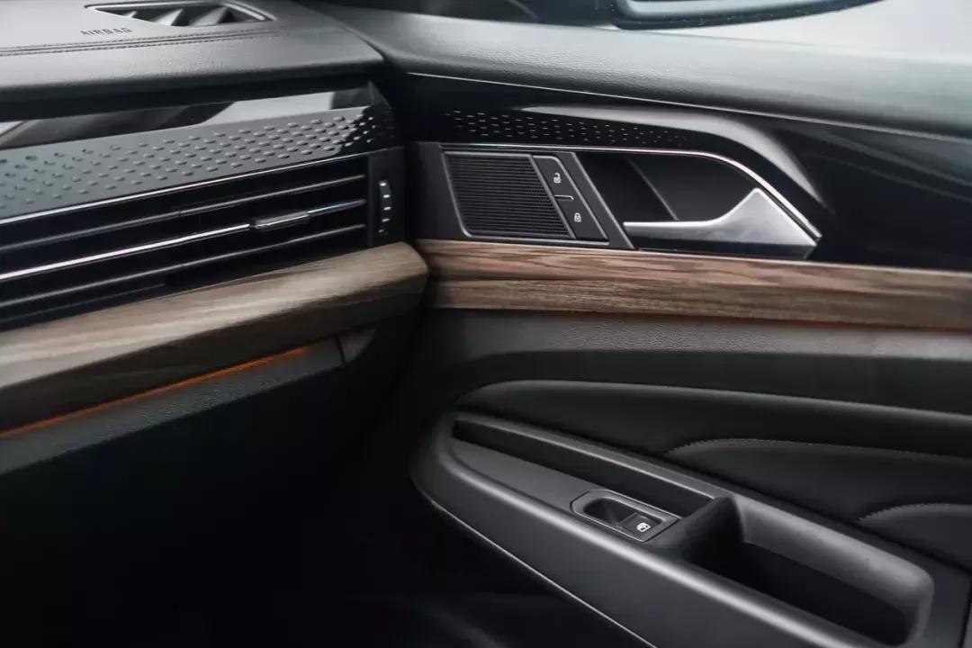 帕萨特330tsi尊贵版实测,帕萨特330豪华版试驾感受