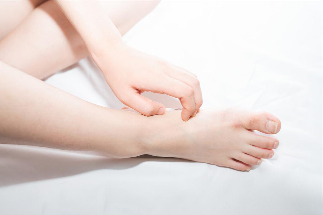 对于白癜风患者应该怎么做,脚上的白癜风怎么治疗