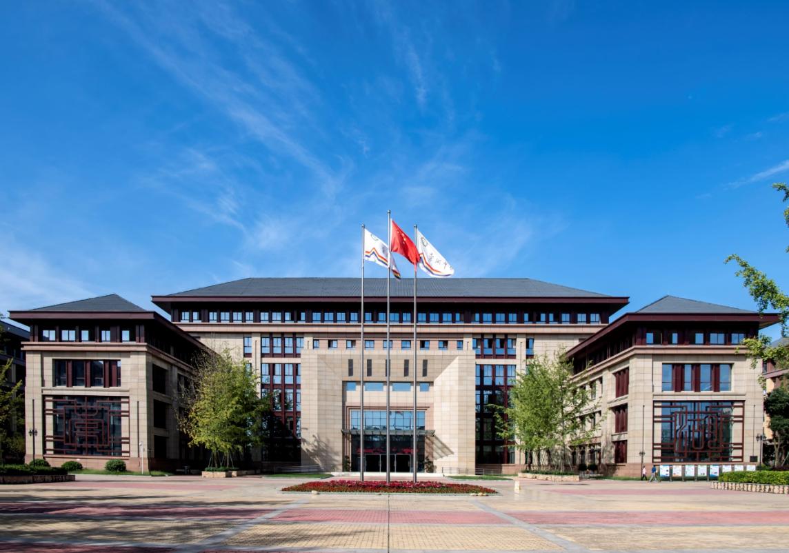 棠湖中学是重点还是国重,棠湖中学一校两区都是国重吗