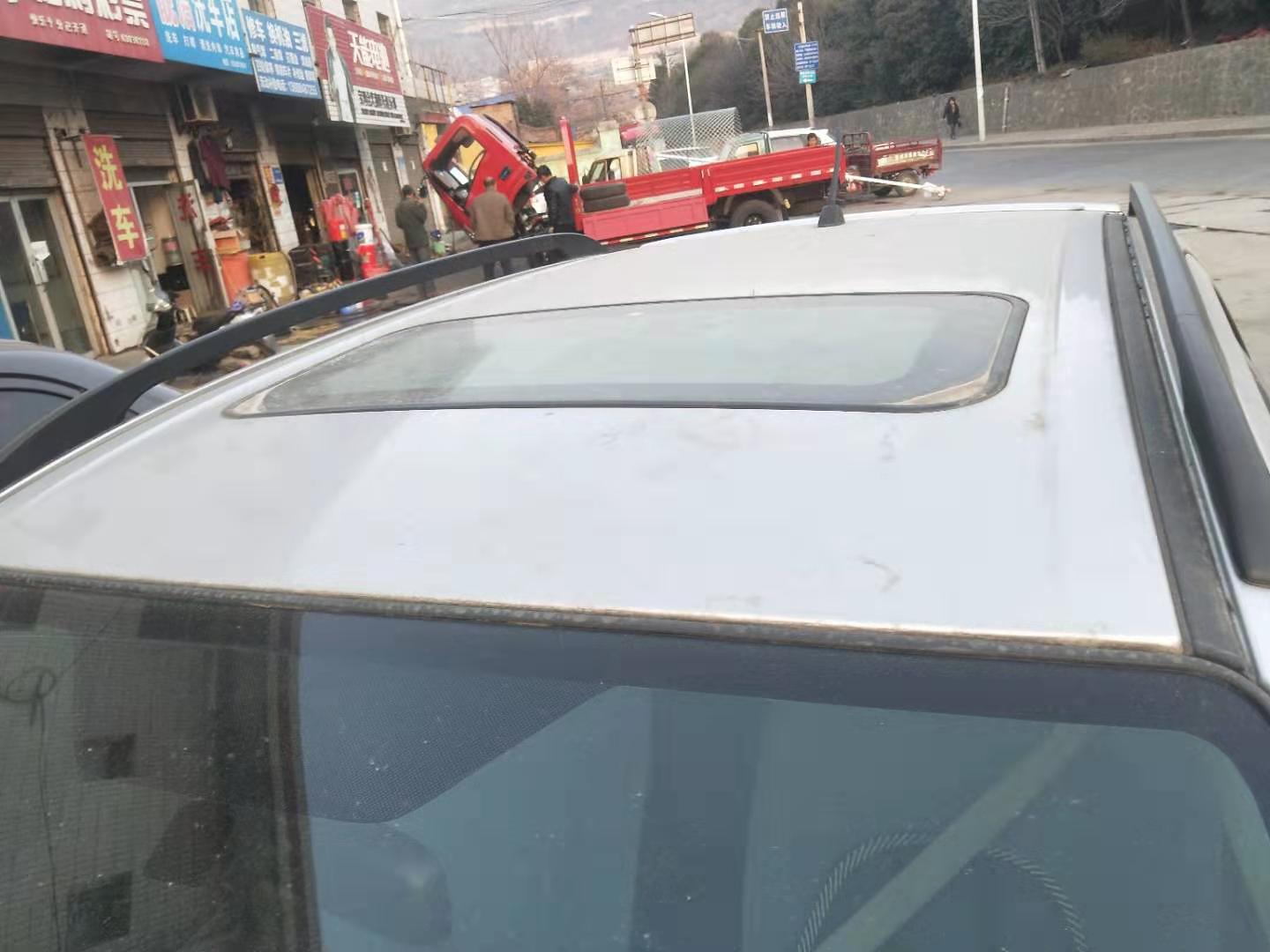 2万天语sx4二手车,2万左右18款铃木天语sx4白色二手