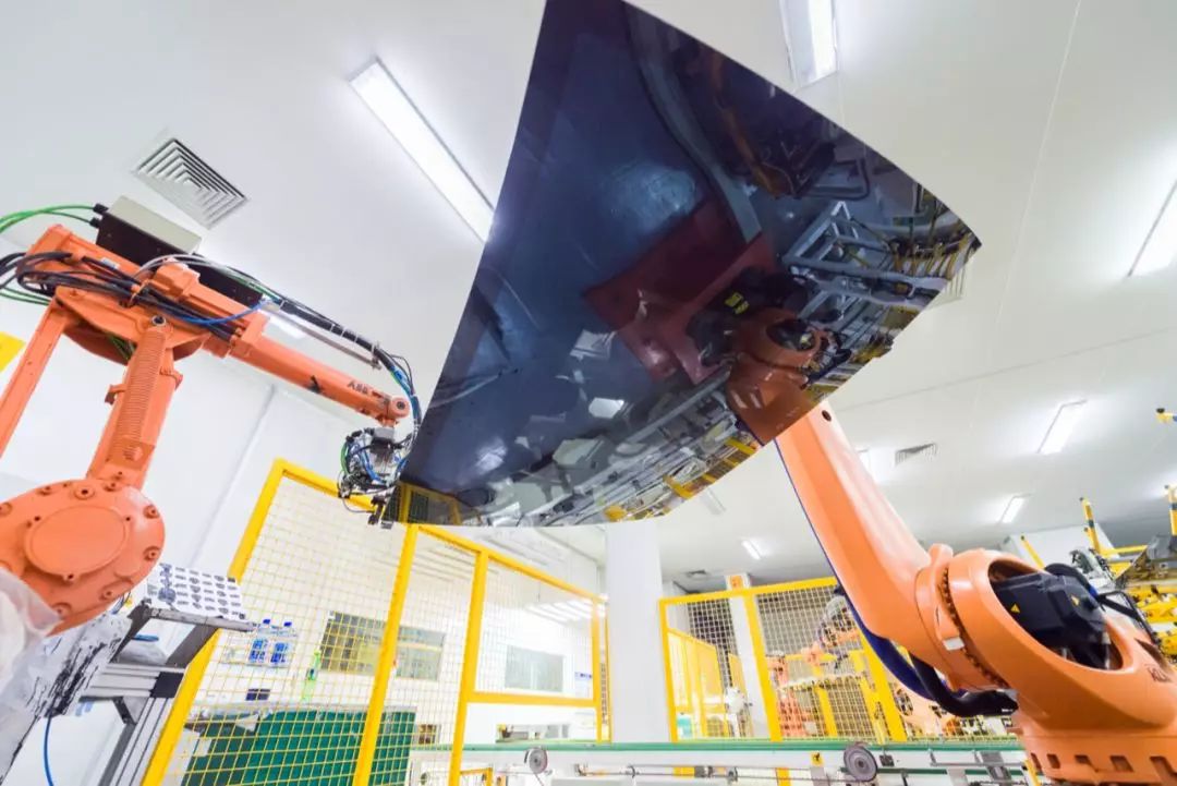 日本墓碑断货，新娘没婚纱穿，谁在为断供的“中国制造”买单？