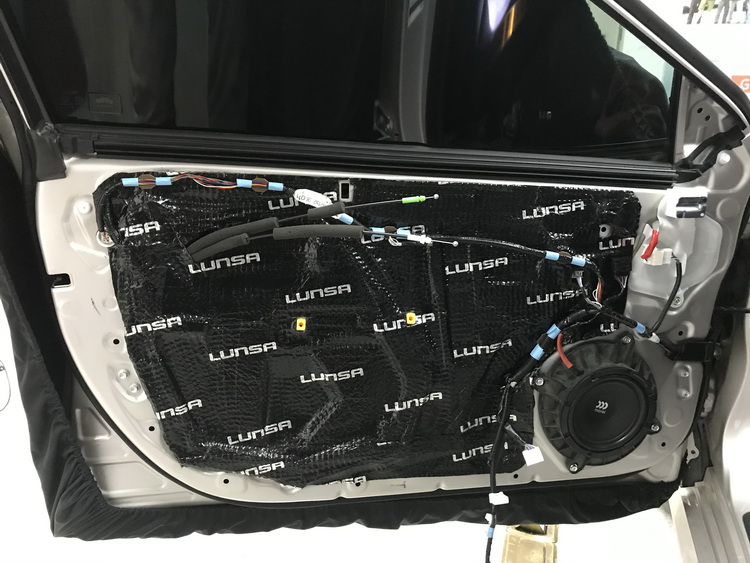 深圳丰田凯美瑞音响改装,东莞汽车音响改装第八代凯美瑞