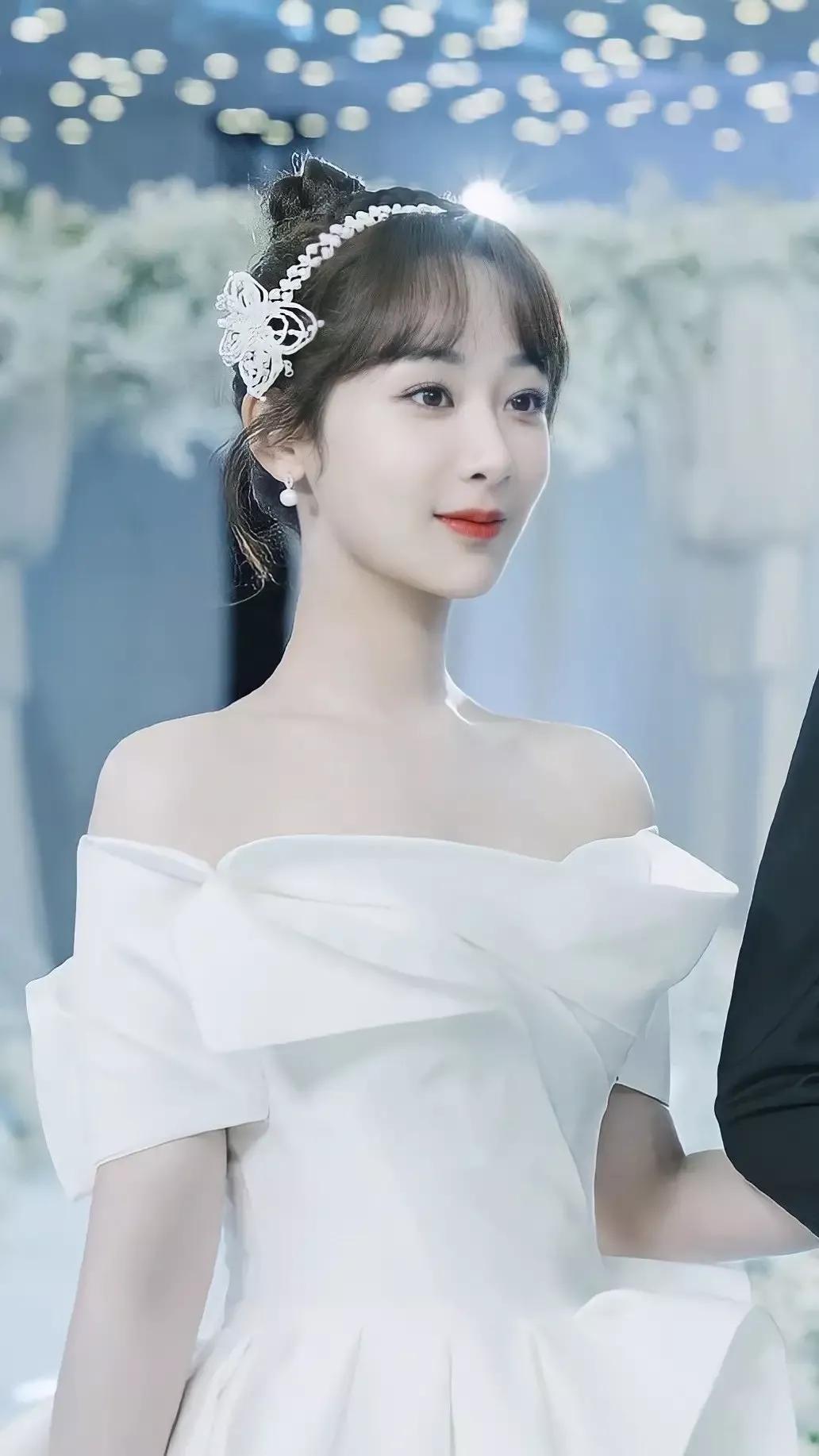 试问女生们，你们哪个能躲得了“婚纱的诱惑”呢？