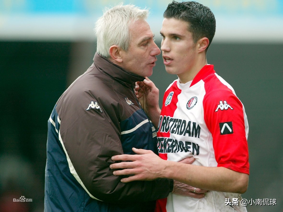 范佩西蝎子摆尾,荷兰三剑客罗本范佩西斯内德