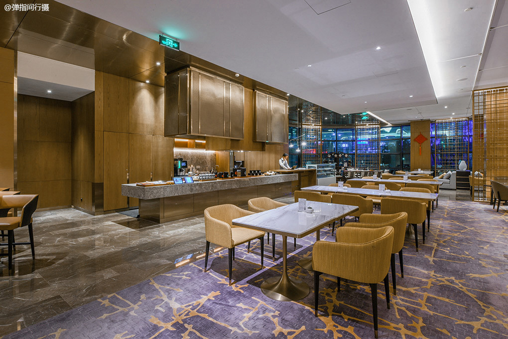 度假从候机开始，这间开在机场里的酒店，既安逸又不会误机