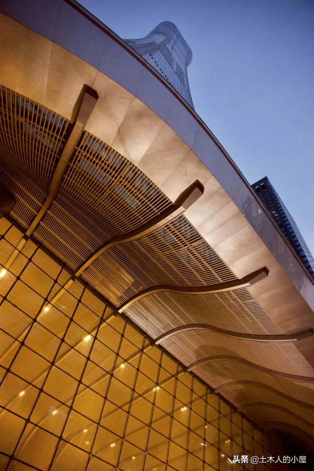 北京中信大厦夜景,北京中信大厦多少层