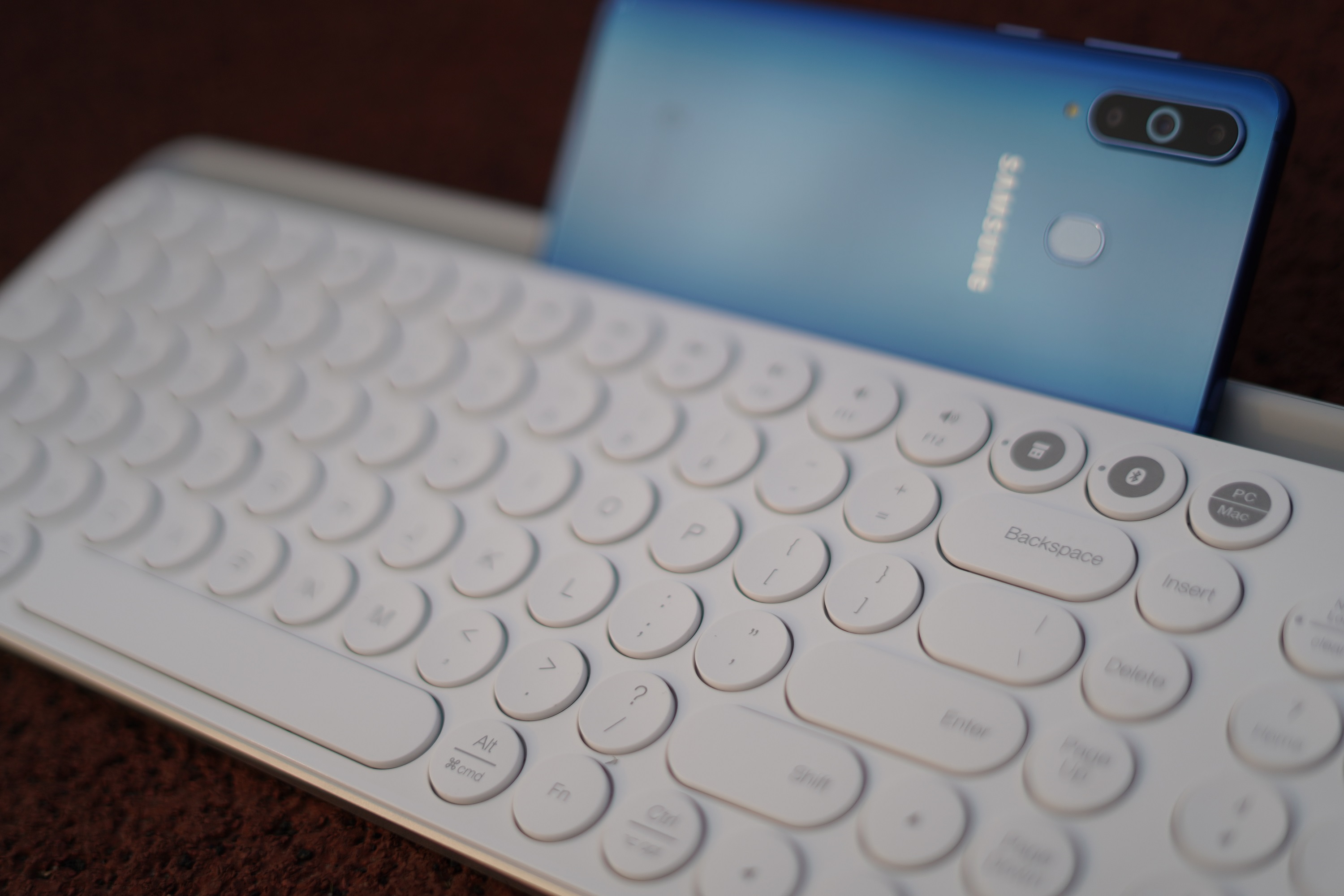 高颜值高质量的蓝牙键盘,米物双模键盘手感