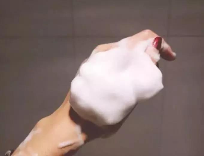 8款洗面奶谁用谁踩雷,这三款洗面奶被列入烂脸黑名单