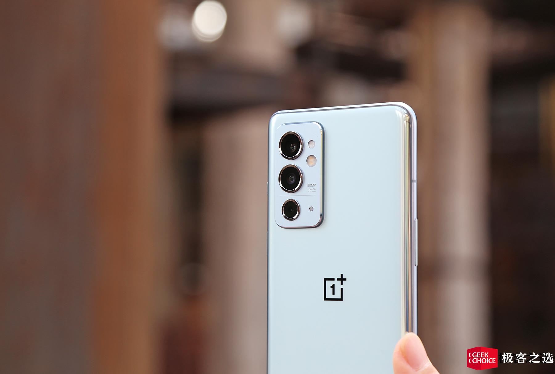 一加9RT体验:用上全新E4直屏和ColorOS12,直屏*党**的新选择?