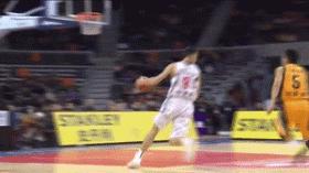 易建联(16年),顶天立地