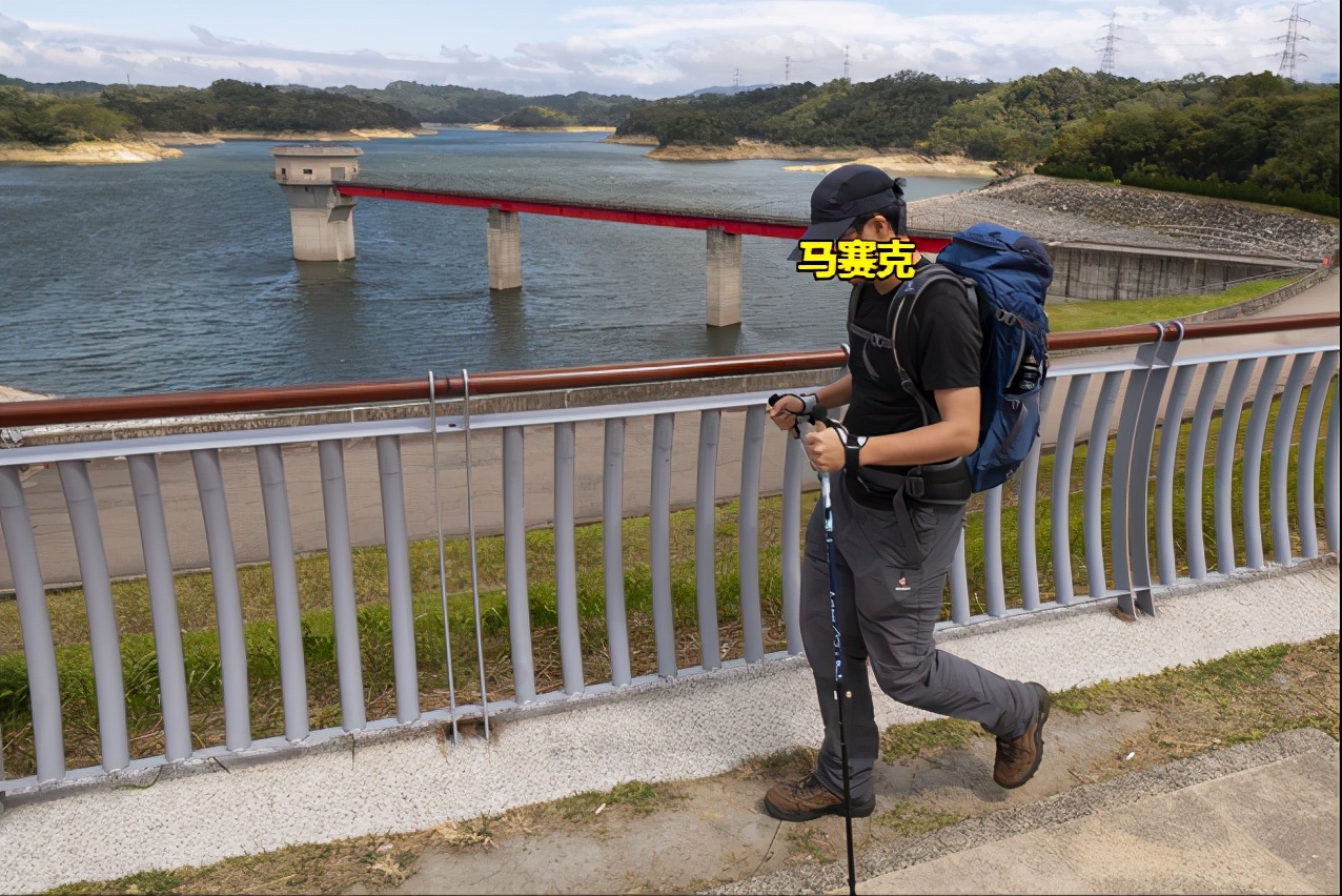 单支登山杖使用方法徒步技巧,户外登山初学者登山杖怎样选