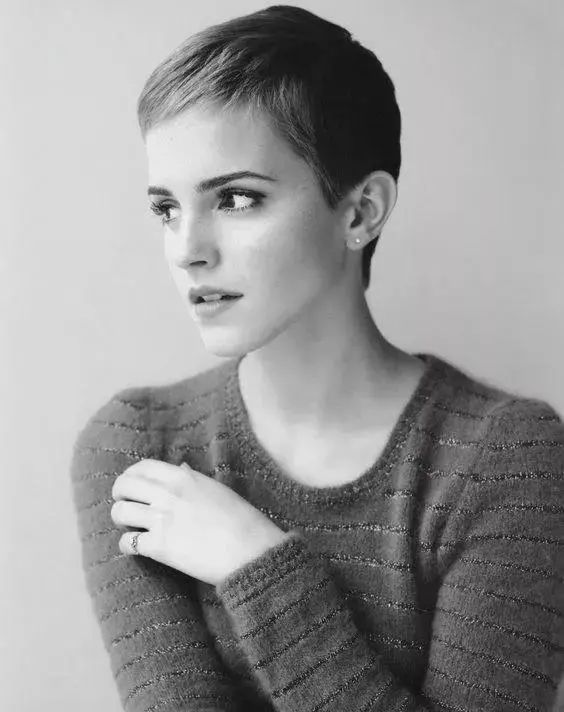 奥黛丽·赫本、艾玛·沃特森、周冬雨、郭采洁，永不过时的精灵短发