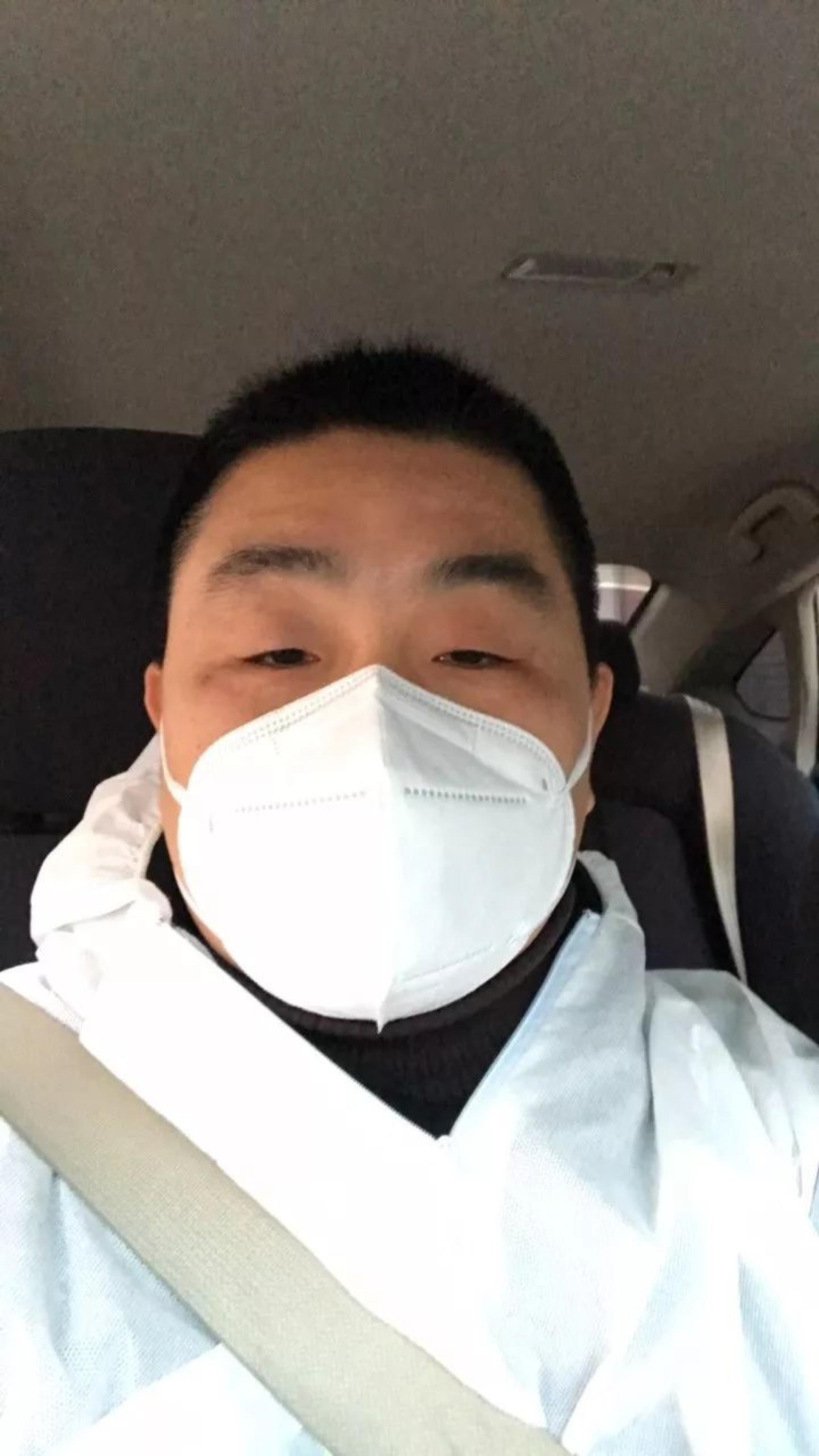 武汉司机痛哭,滴滴司机收到锦旗