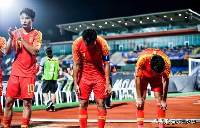 啥水平国奥3次停球失误,中国国奥vs乌兹别克斯坦角球