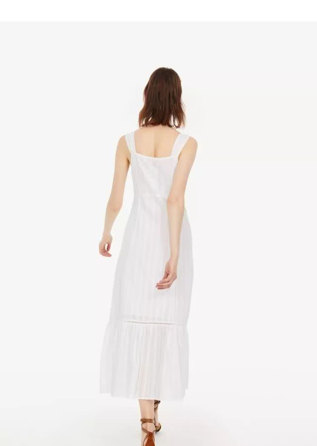 zara值得入手的连衣裙,zara新出的牛仔开叉连衣裙