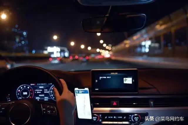 疫情致滴滴司机迎来两难选择，退车亏损好几万，死撑月供又还不起