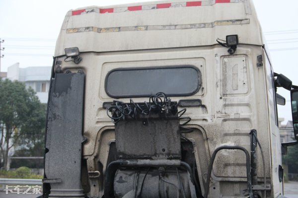 9年前那辆曼恩TGS重卡，饱经风霜依然能干粗活，很多配件还是原装