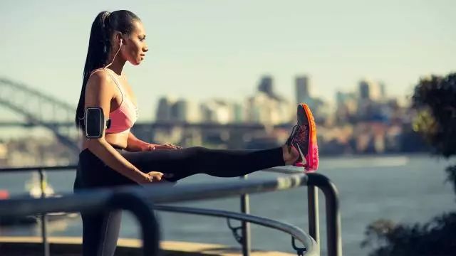 5公里跑后拉伸动作,跑后拉伸详细教程