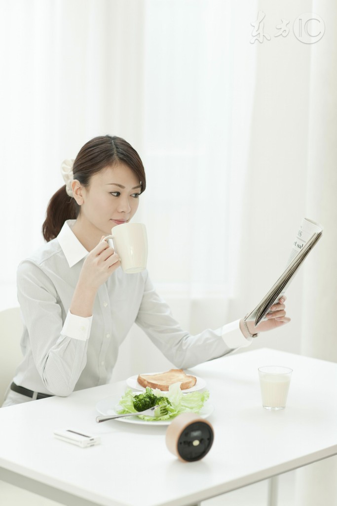 小说：地球变成游戏，钓鱼佬职业是”渔民“，天赋【永不空军】