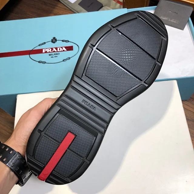 普拉达专卖旗舰店,普拉达三合一中古店价格