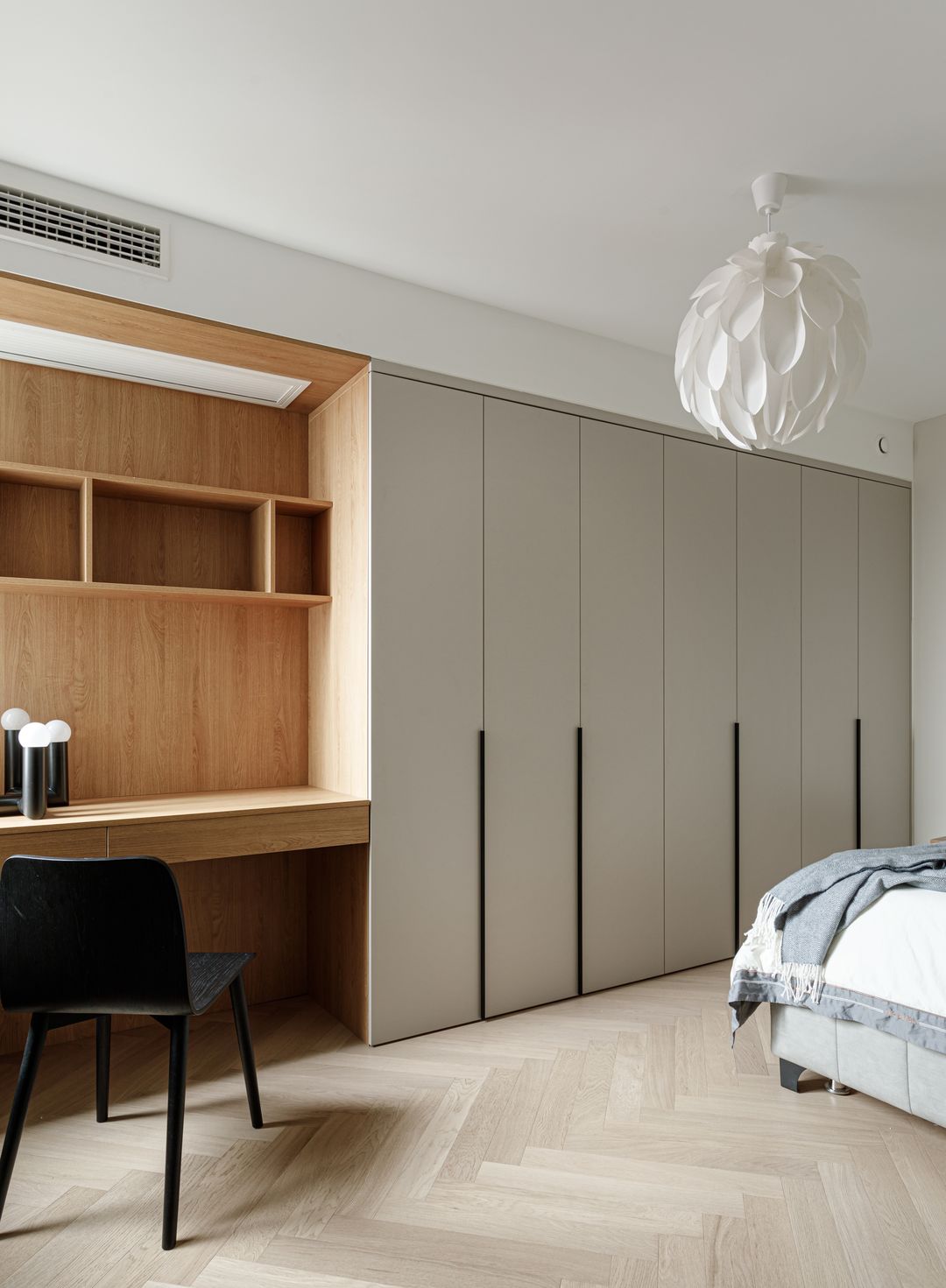 北京夫妻的断舍离装修，打满柜子做收纳，全屋奶咖色温馨又高级