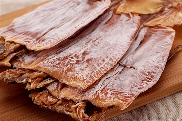 干鱿鱼用什么泡柔软且肉质鲜美,泡发干鱿鱼的正确方法