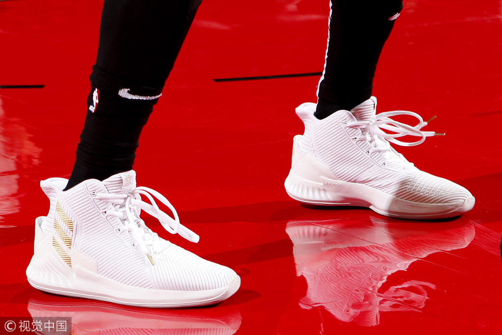 韦德的最新战靴,盘点nba上脚球鞋欧文
