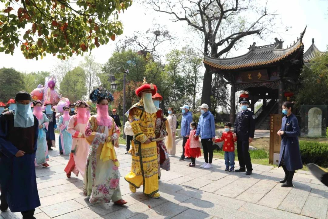 隐藏在繁华都市里的小清新酒店,风景绝美适合度假的酒店