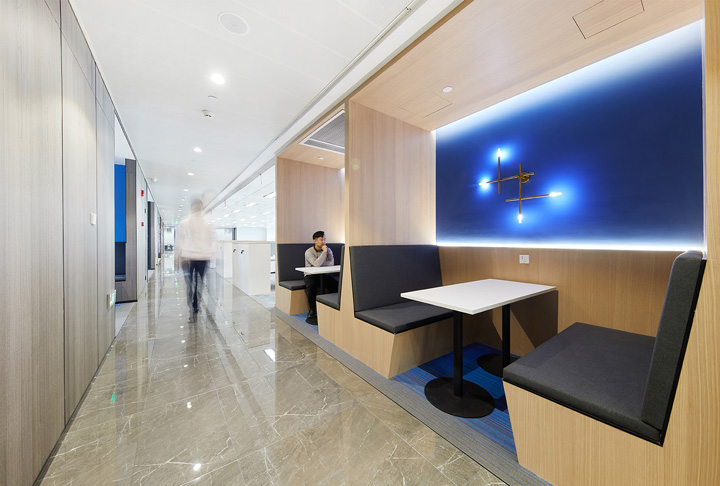 不缀冗余，高端轻奢锐天投资上海总部设计欣赏