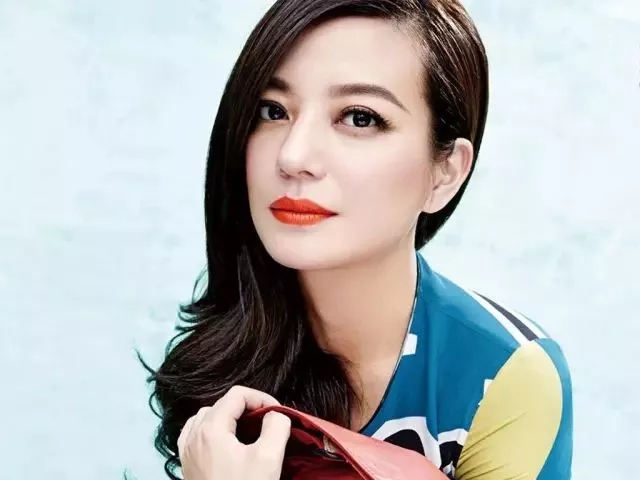 发型不要乱,发型不要扎老一套了2019流行