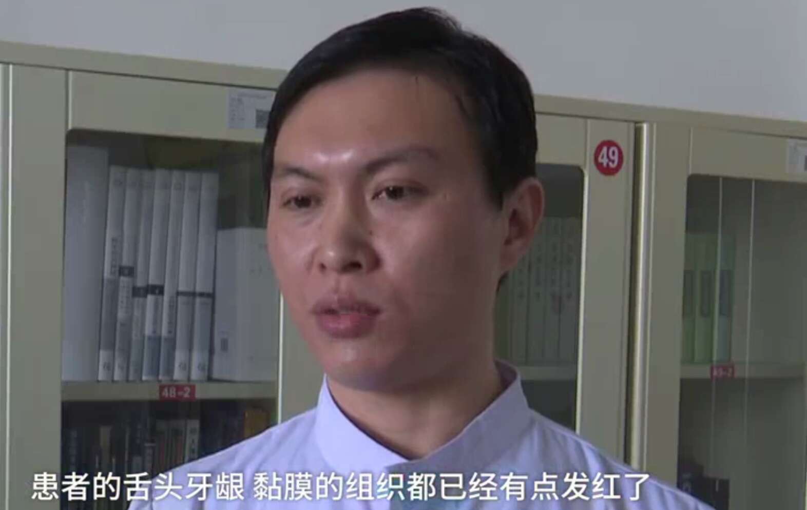 宝宝误食502胶水牙齿被粘住,两岁宝宝吞502胶水怎么办