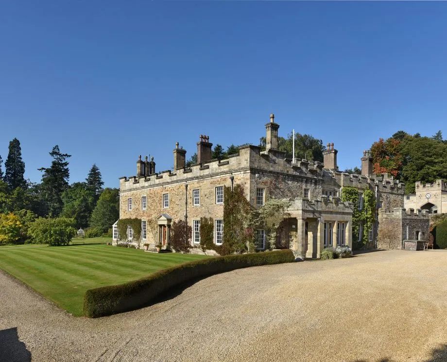 英国伦敦50亩的庄园别墅出售,英国300亩庄园出售