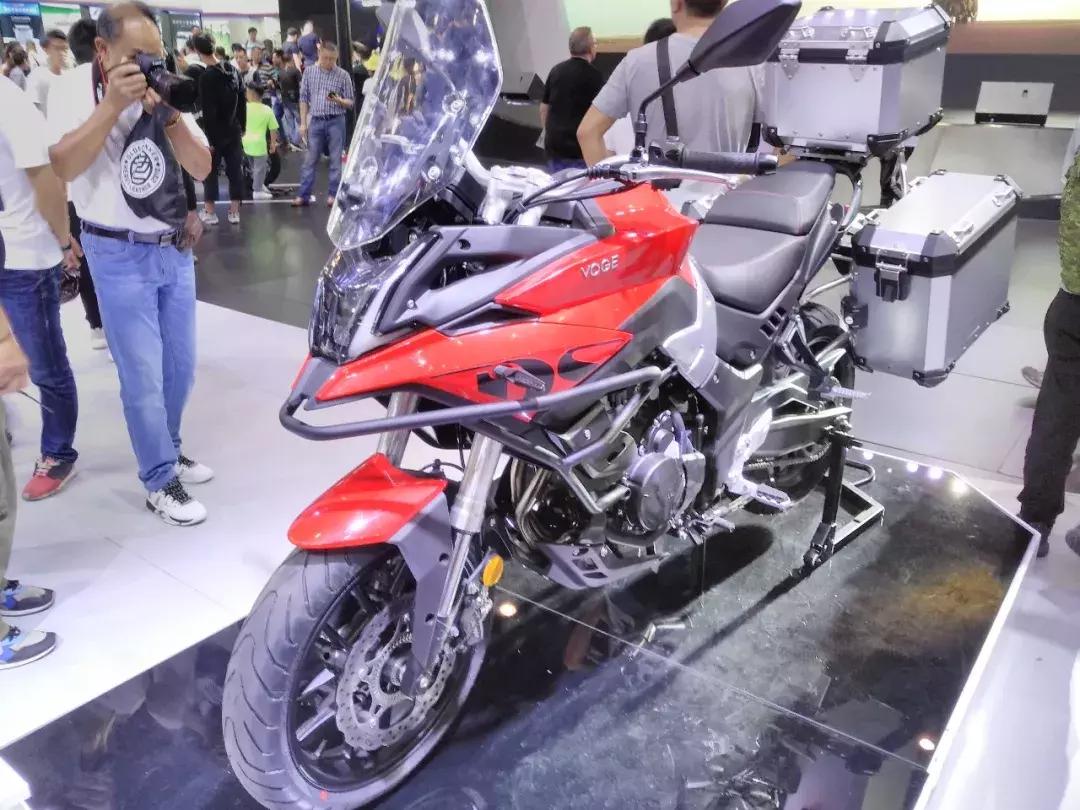 搭载宝马发动机的豪华车型,搭载3.0tv6发动机宝马